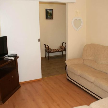 Apartment On Akademika Lazarenka 48A Lviv Bagian luar foto